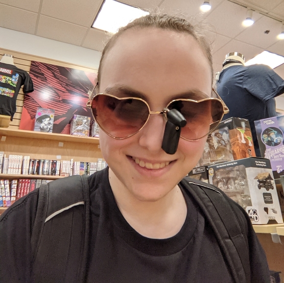 Meet your Posher, Iris - Picture 14 of 16